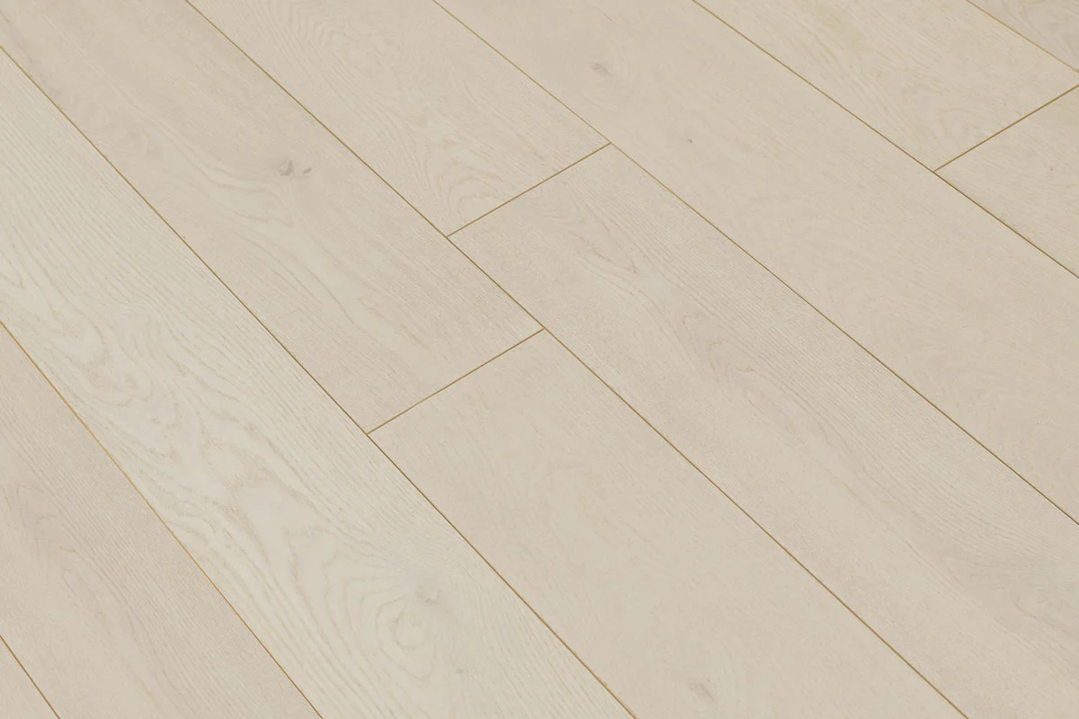 Aqualock 10mm Laminate Flooring White Linen Oak - Image 4