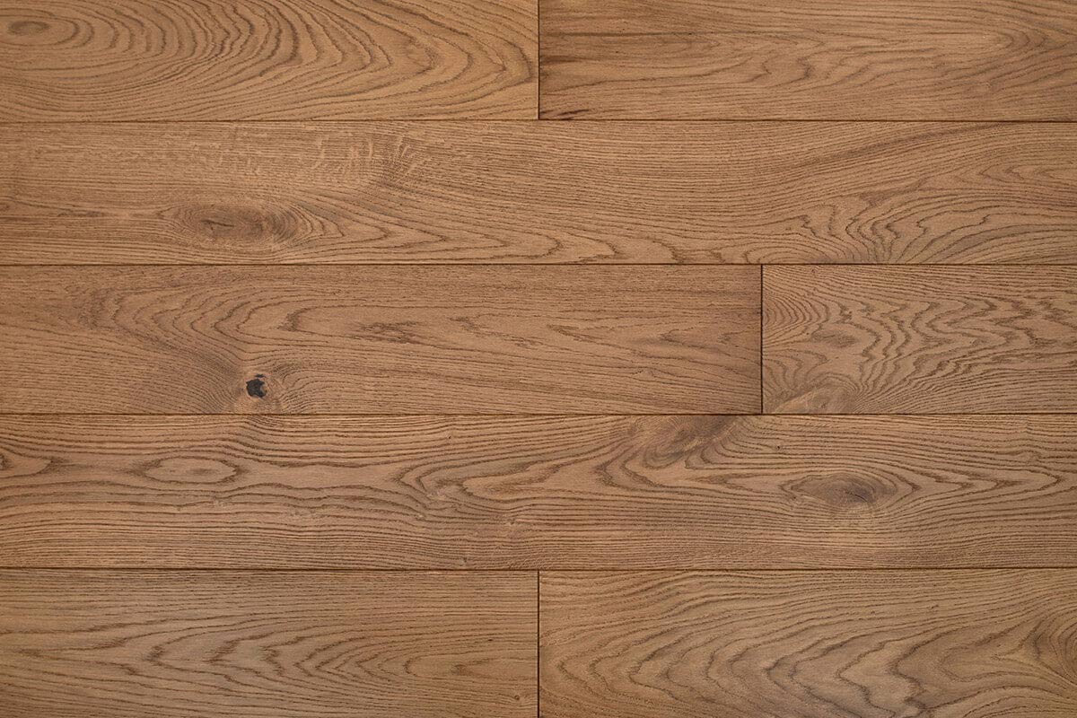 Galleria Engineered Rustic Oak Flooring 20mm x 190mm Conrad Brushed UV Lacquered - Image 4