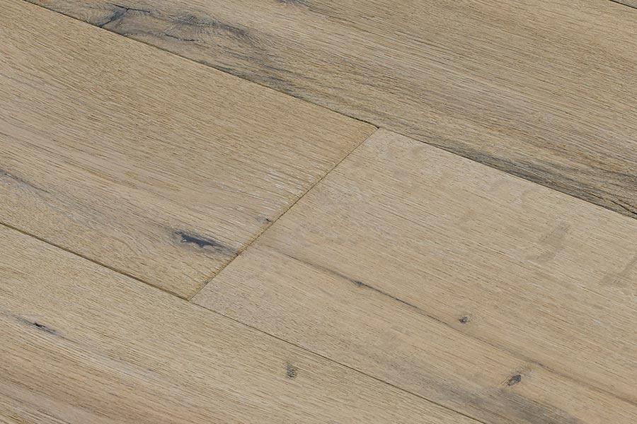 Galleria Professional Distressed Extra Rustic Engineered Oak Flooring 14mm x 190mm Buttermilk Lacquered - Image 4