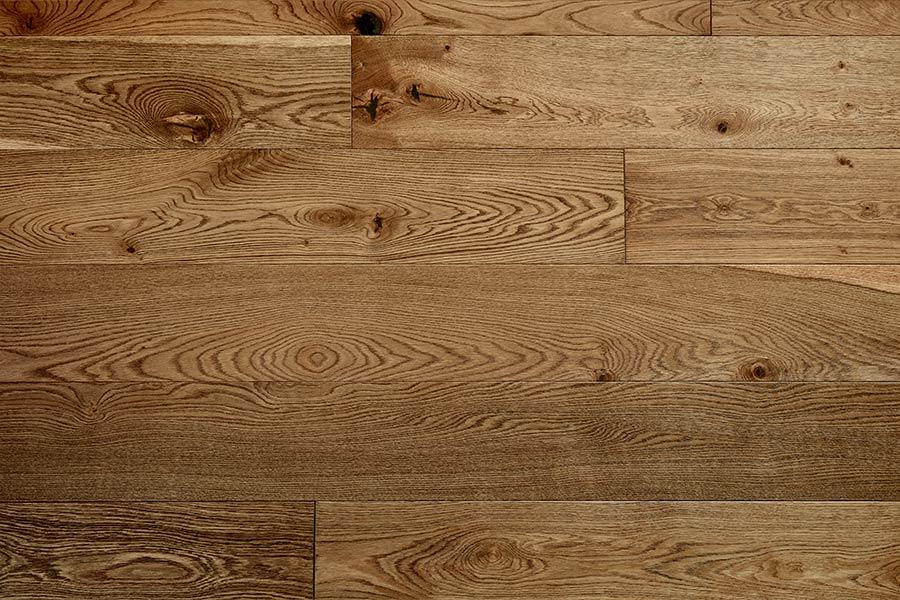 Galleria Professional Engineered European Rustic Oak Flooring 14mm x 190mm Tawny Brown Lacquered - Image 4