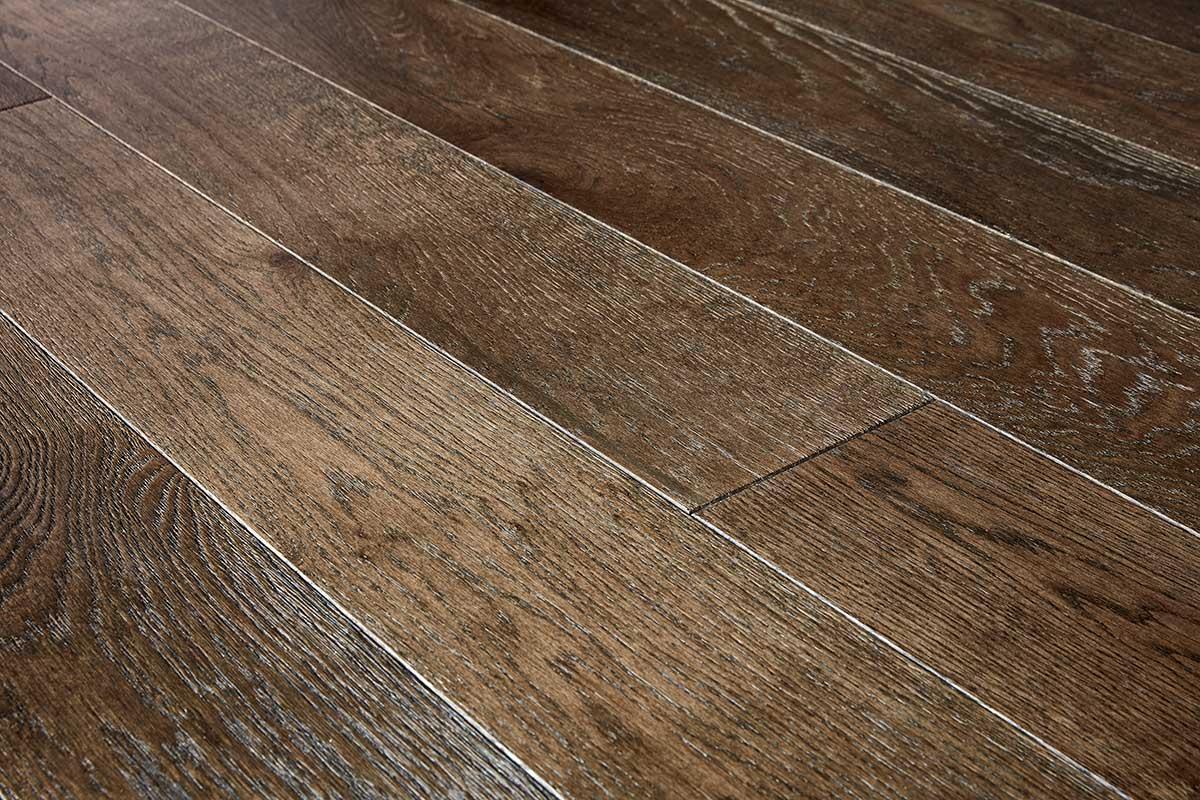 Galleria Professional Engineered European Rustic Oak Flooring 20mm x 190mm Ground Coffee Lacquered - Image 3