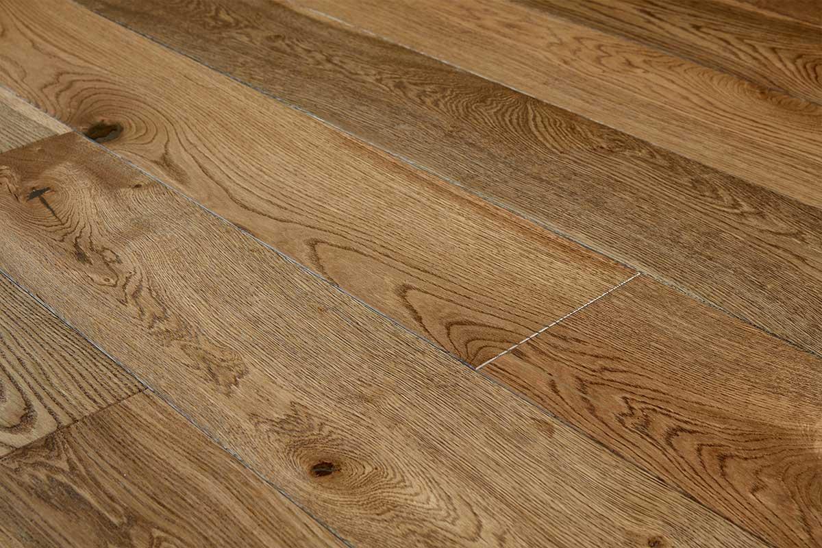 Galleria Professional Engineered European Rustic Oak Flooring 20mm x 190mm Tawny Brown Lacquered - Image 3