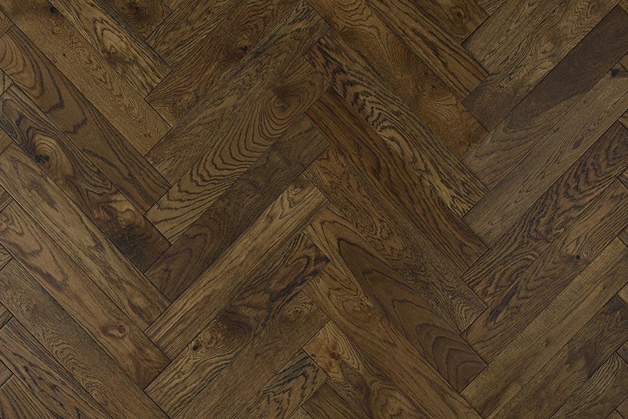 Galleria Professional Engineered Rustic Oak Herringbone Flooring 20mm x 90mm Tawny Brown Lacquered - Image 5