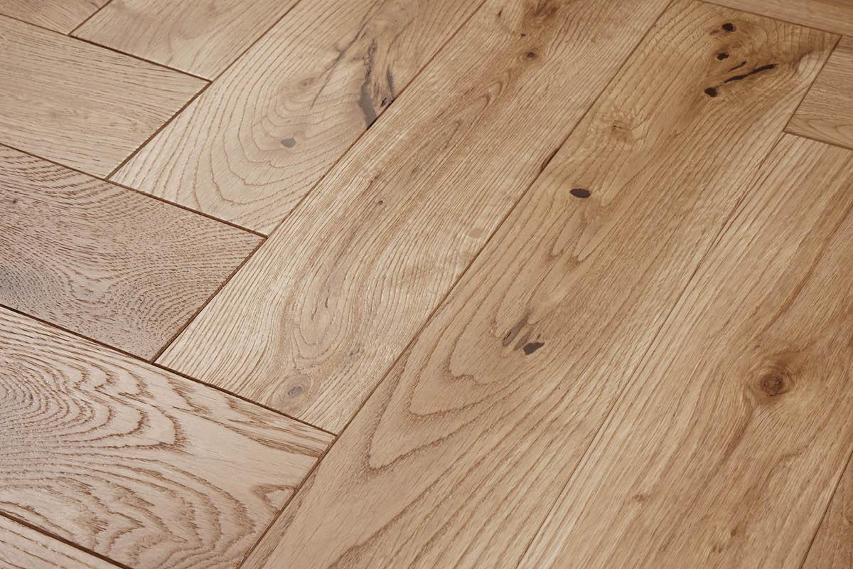 Galleria Professional Solid European Rustic Oak Herringbone Flooring 18mm x 90mm Natural Brushed & Oiled - Image 3