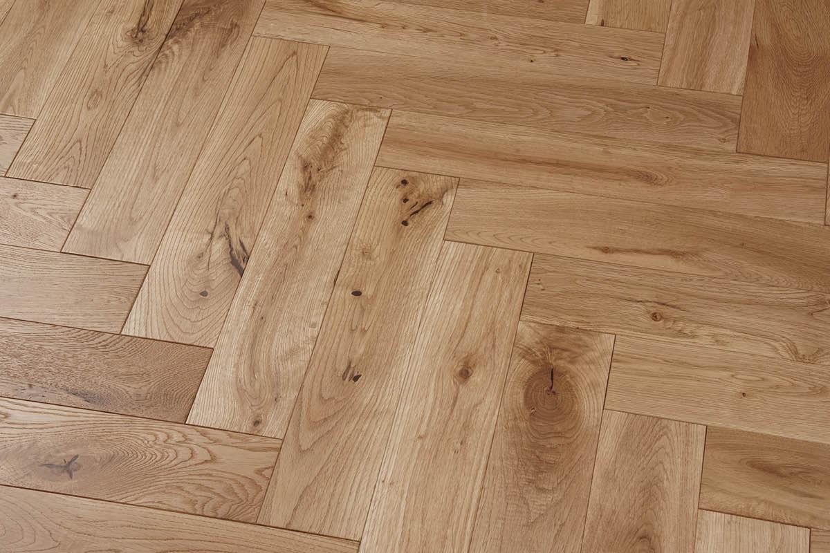 Galleria Professional Solid European Rustic Oak Herringbone Flooring 18mm x 90mm Natural Brushed & Oiled - Image 5