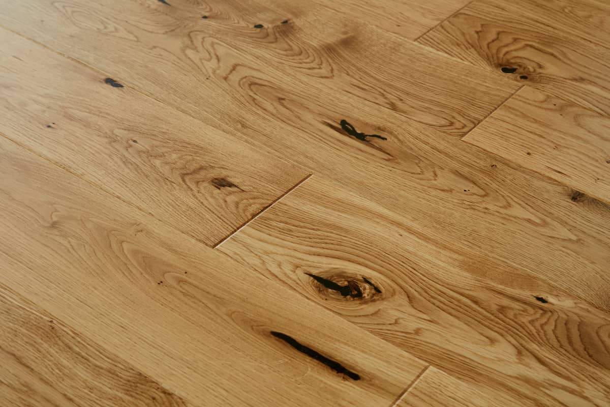 Home Choice Engineered European Rustic Oak 14mm x 130mm Natural Lacquered Long Board - Image 2