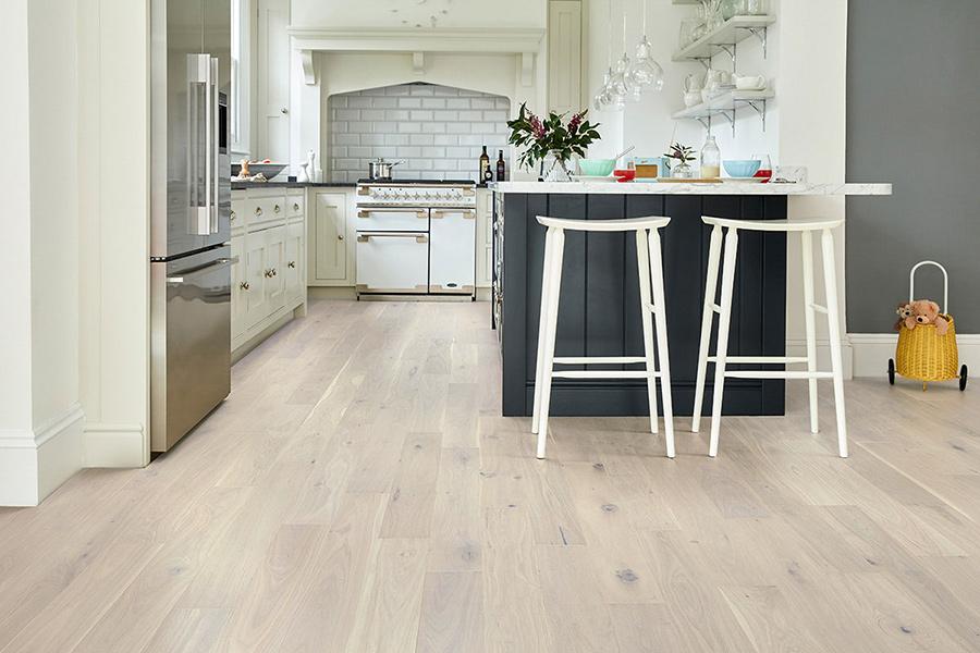 Home Choice Engineered European Rustic Oak Flooring 14mm x 180mm Cappuccino Grande Lacquered - Image 5