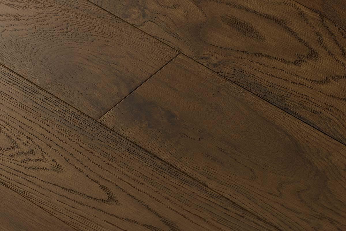 Home Choice Engineered Rustic Oak Flooring 14mm x 125mm Roasted Pecan Lacquered - Image 4