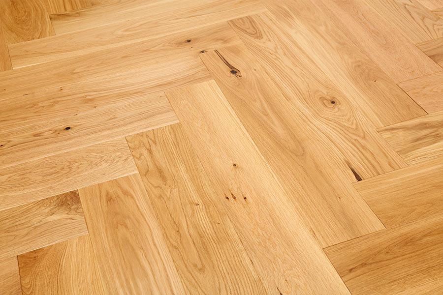 Home Choice Herringbone Engineered European Select Oak Flooring 14mm x 130mm Caramel Lacquered - Image 3