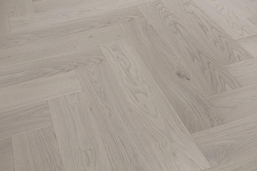 Home Choice Herringbone Engineered European Select Oak Flooring 14mm x 130mm Marzipan Lacquered - Image 3
