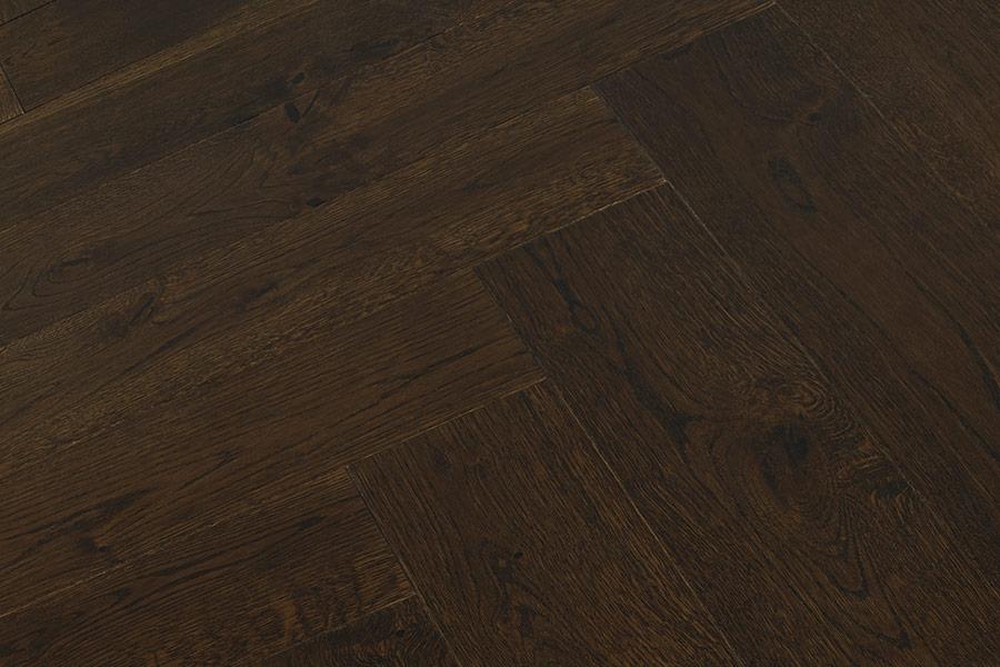 Home Choice Herringbone Engineered Rustic Oak Flooring 14mm x 130mm Marsala Brushed & Lacquered - Image 4
