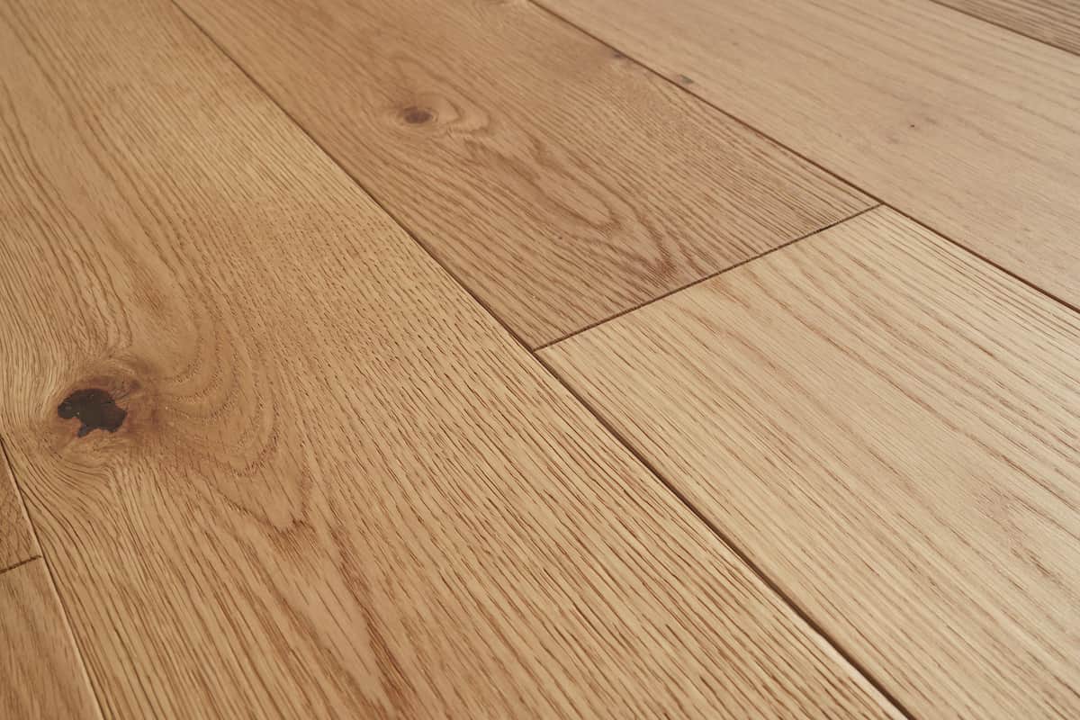 Mega Deal European Engineered Rustic Oak 12mm x 150mm Amber Brushed UV Lacquer - Image 5