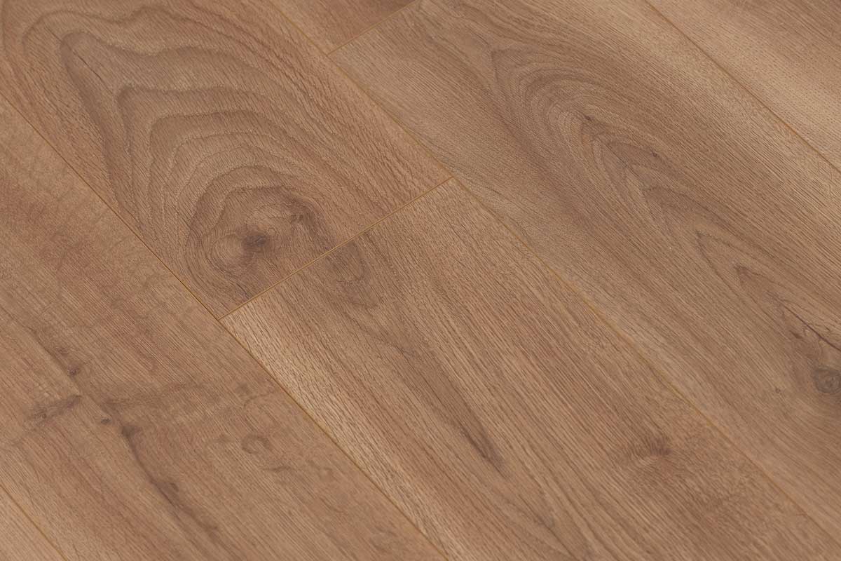 Series Woods 10mm Laminate Flooring Golden Oak - Image 3