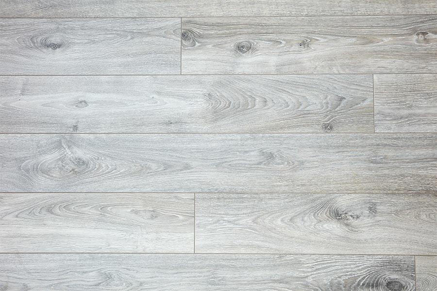 Series woods 12mm Laminate Flooring Highland silver Oak - Image 2