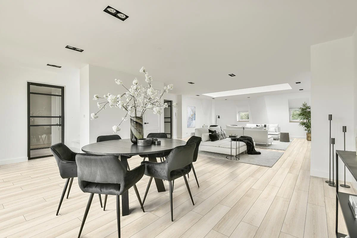 Series Woods 8mm Laminate Flooring Snowdrop Oak