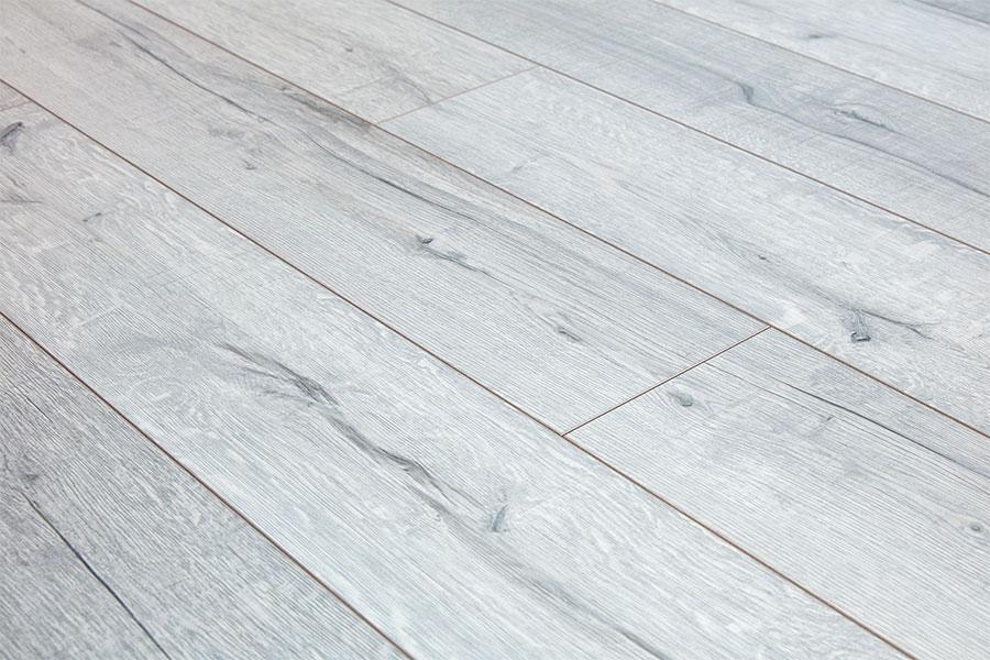 Series Woods Professional 12mm Laminate Flooring White Oak - Image 3