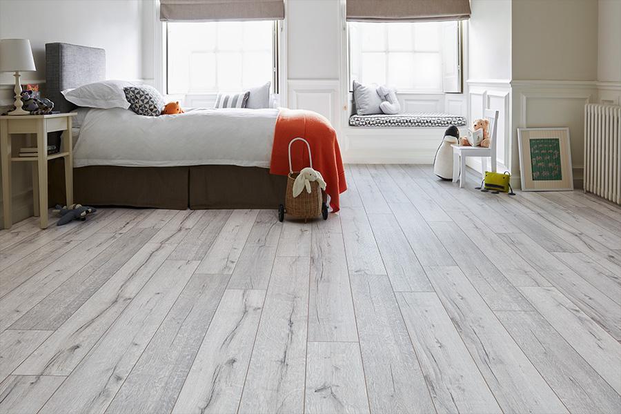 Series Woods Professional 12mm Laminate Flooring White Oak - Image 5